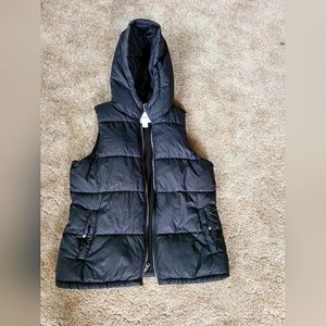 Old Navy womens puffer vest